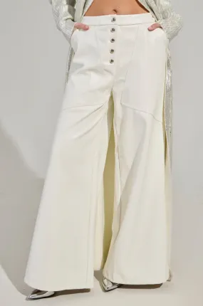 ASHLYN FAUX LEATHER PANT IN WHITE