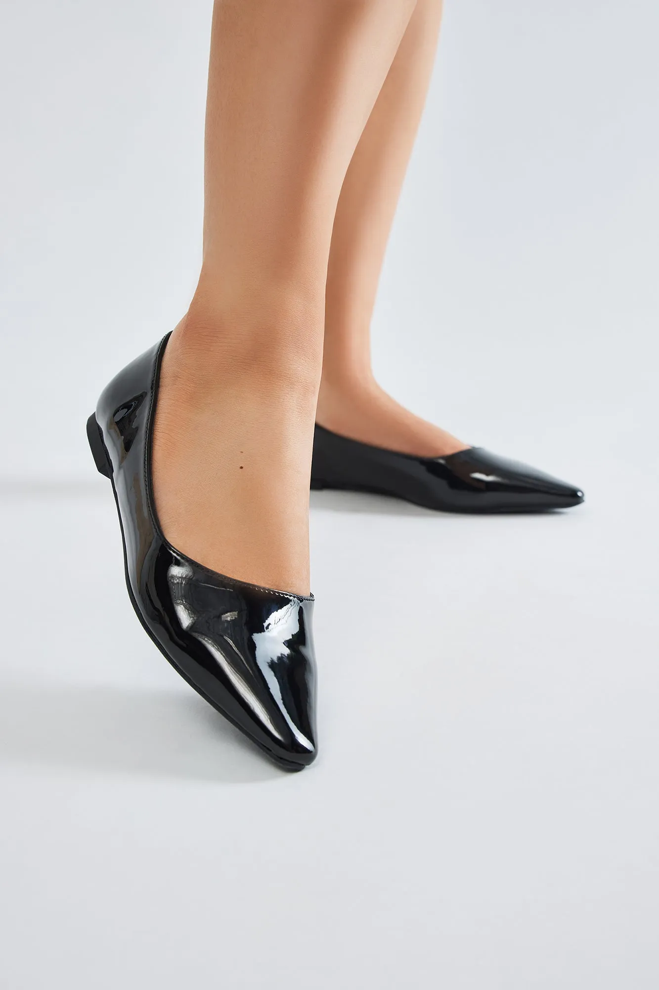 Blaire Pointed Toe Flats - Black