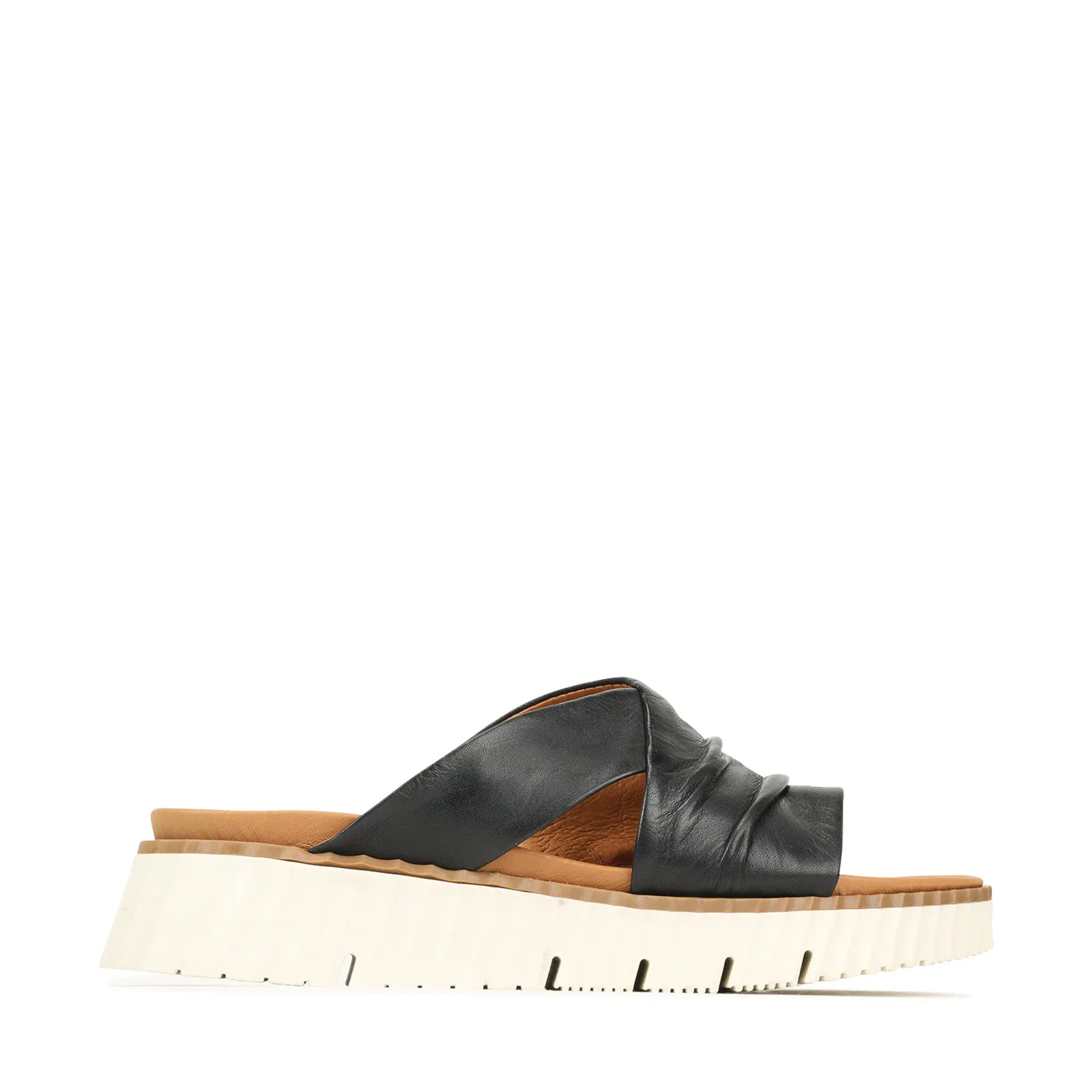 PELA SLIDE LEATHER