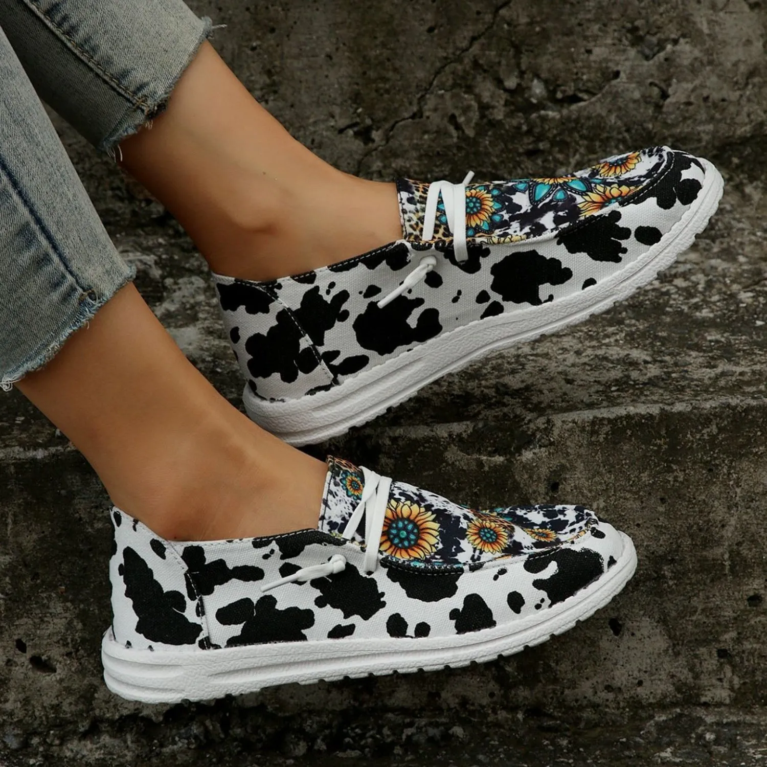 Sunflower Pattern Flat Loafers