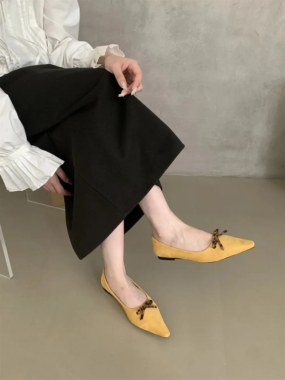 TAVIMART  -  Pointed Toe Women Loafers New Arrivals Autumn Spring Dress Shoes Low Heeled Flats Bow Design Casual Slides Mules Shoes