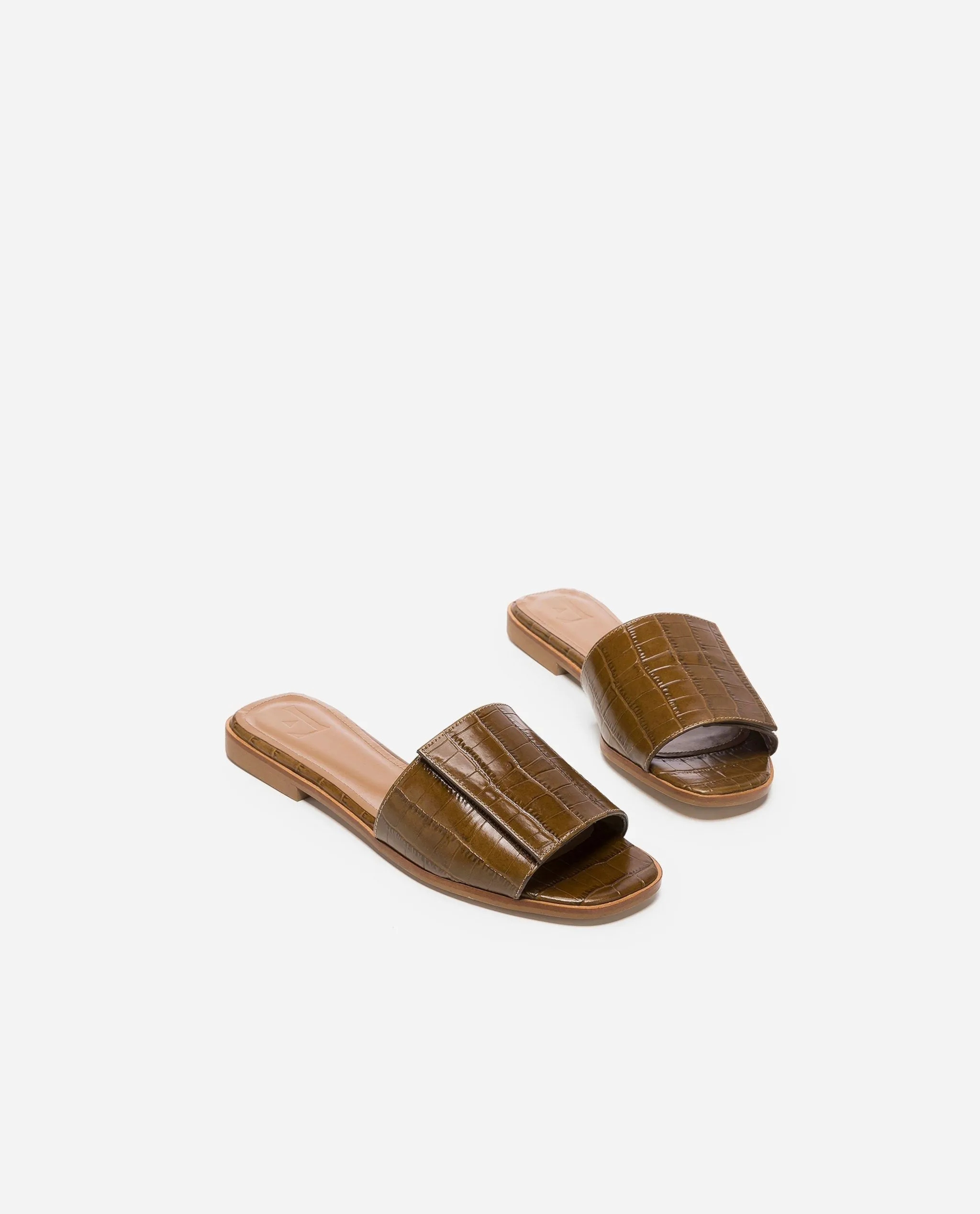 Yola Leather Croco Cognac Flat Sandals